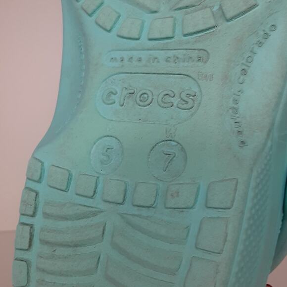 Crocs Clogs Womens 7 Slip On Water Shoes Robins Egg Blue Rubber Comfort Shoes - Picture 10 of 10